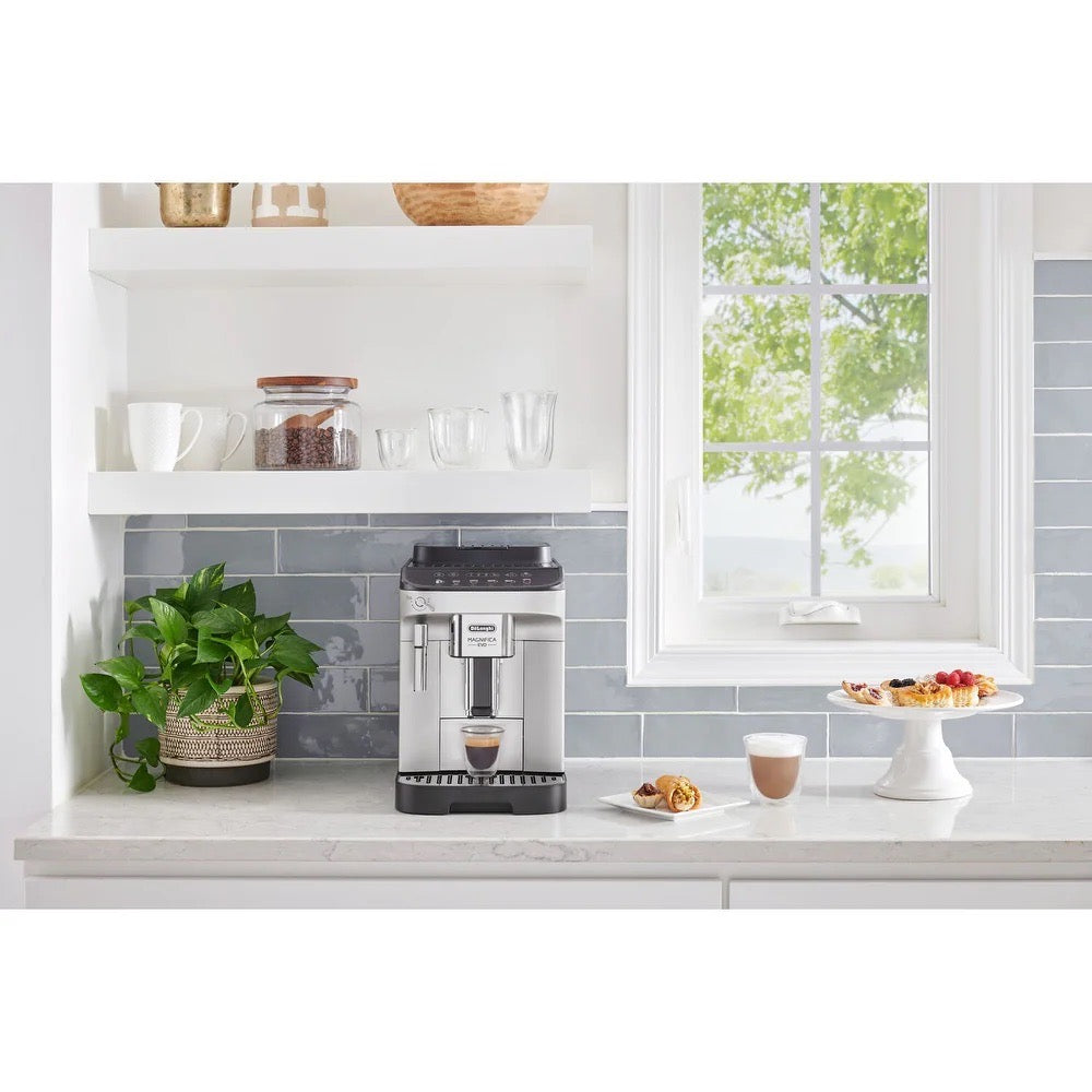 De’Longhi Magnifica Evo Coffee and Espresso Machine with Built-In Grinder