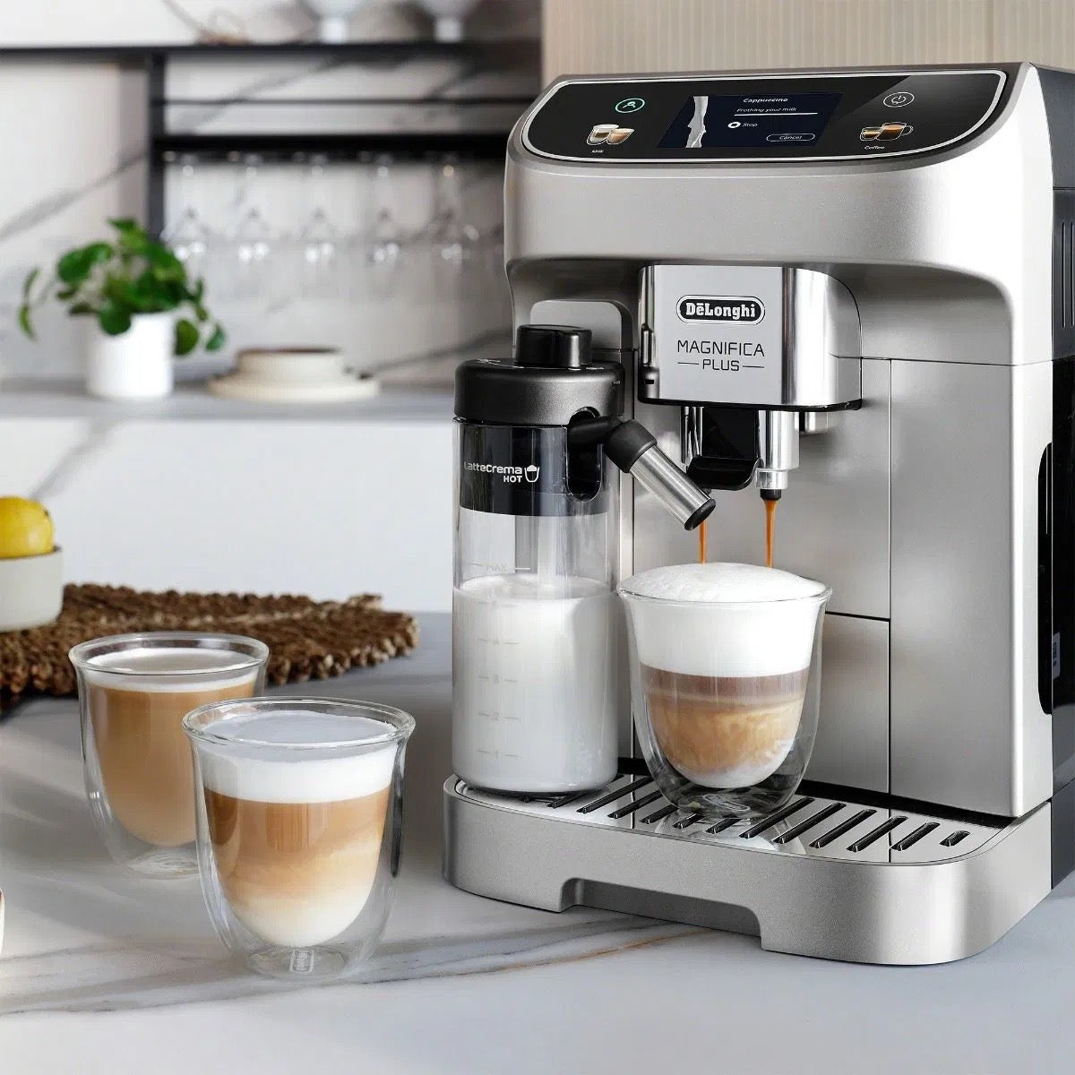 De’Longhi Magnifica Plus Fully Automatic Espresso Machine with Built-In Grinder